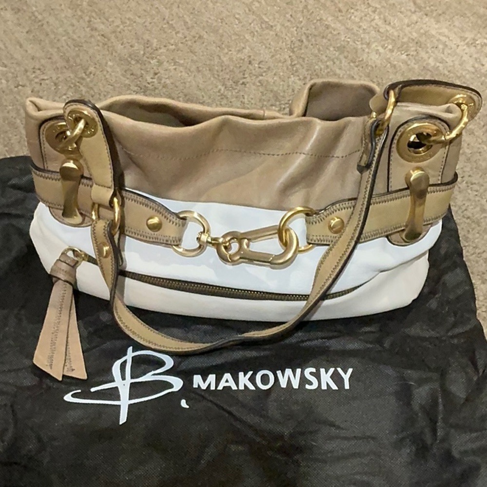 B. Makowsky Beige and White Leather Shoulder Bag - Picture 2 of 8
